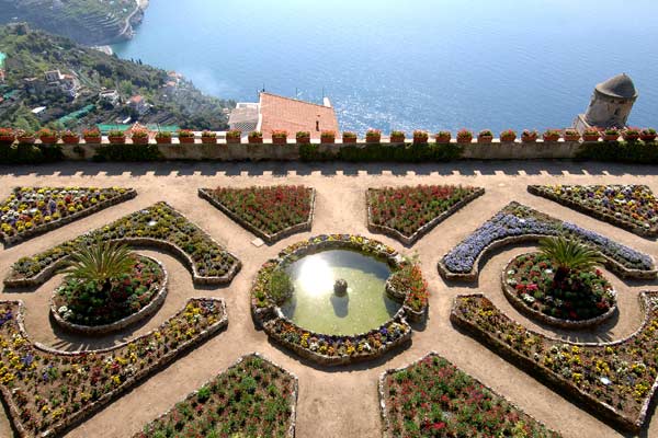 Risultati immagini per GIARDINI VILLA RUFOLO